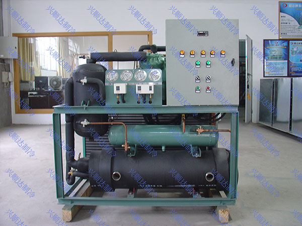哪種冷水機(jī)更適合冷庫(kù)安裝 哪種冷水機(jī)更適合冷庫(kù)安裝