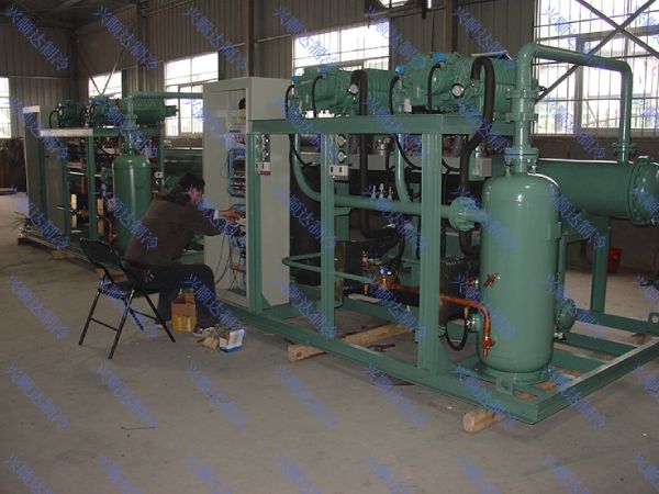 離心式與螺桿冷水機(jī)組性能對比分析 