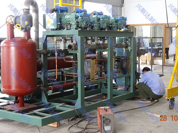 風(fēng)冷式冷水機(jī)組還是水冷式冷水機(jī)組更好？ 